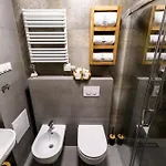 Klimatyzowany Dworzec Glowny Stare Apartman *