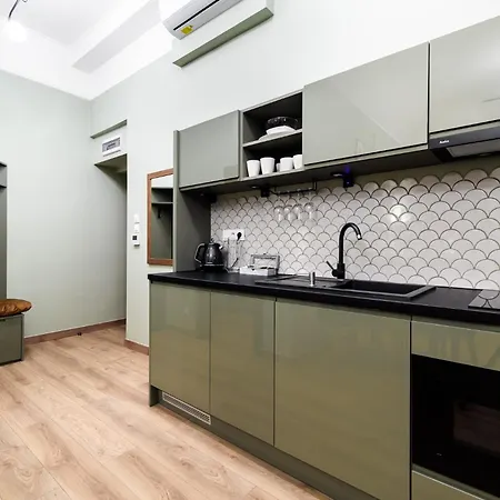 Klimatyzowany Dworzec Glowny Stare *