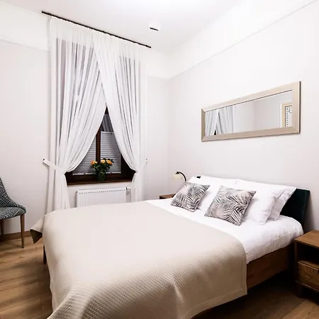 Klimatyzowany Dworzec Glowny Stare Krasków