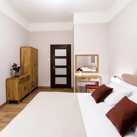 Klimatyzowany Dworzec Glowny Stare Διαμέρισμα Krasków